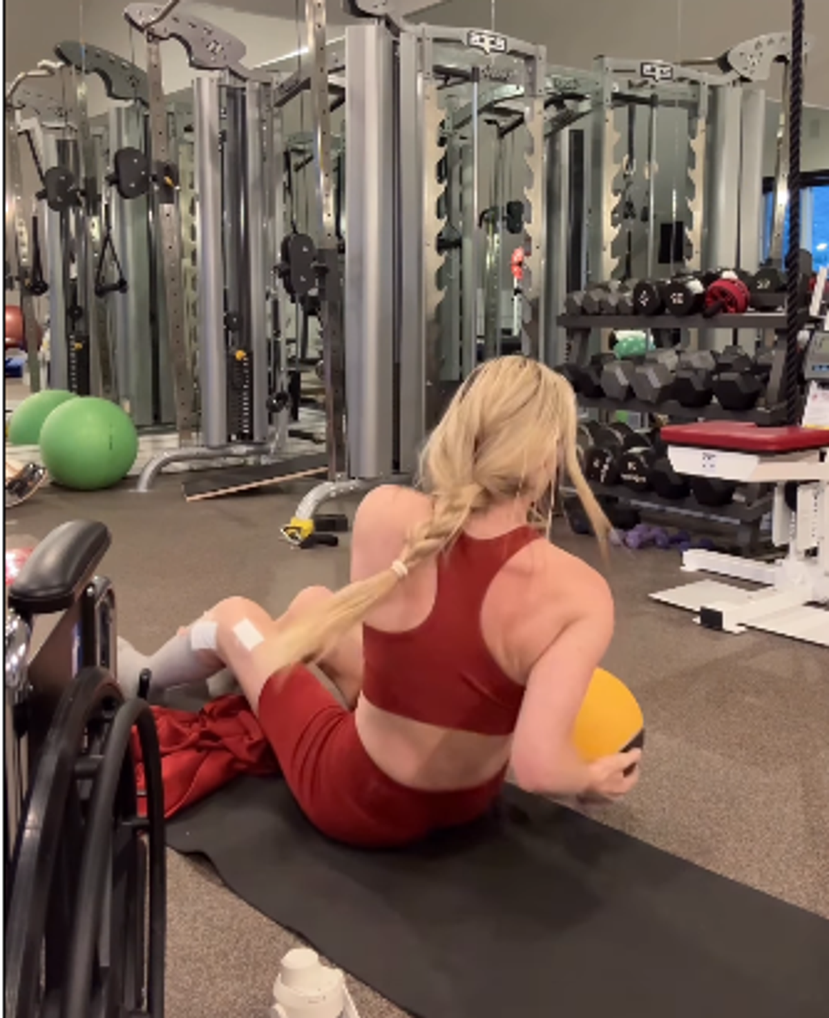 Lindsey Vonn a început recuperarea la picior
