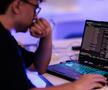 Alertă înainte de startul sezonului de Formula 1! Avertisment cibernetic: „Dispozitivul tău comunică cu zeci de servere!”