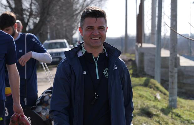 Florin Bratu, înaintea duelului cu Mirel Rădoi: „Era să-mi cadă telefonul când am citit” + Pont primit în direct: „E o informație bună”