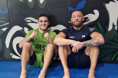 Conor McGregor (dreapta) și Alexandru Badea (stânga) // Foto: Instagram
