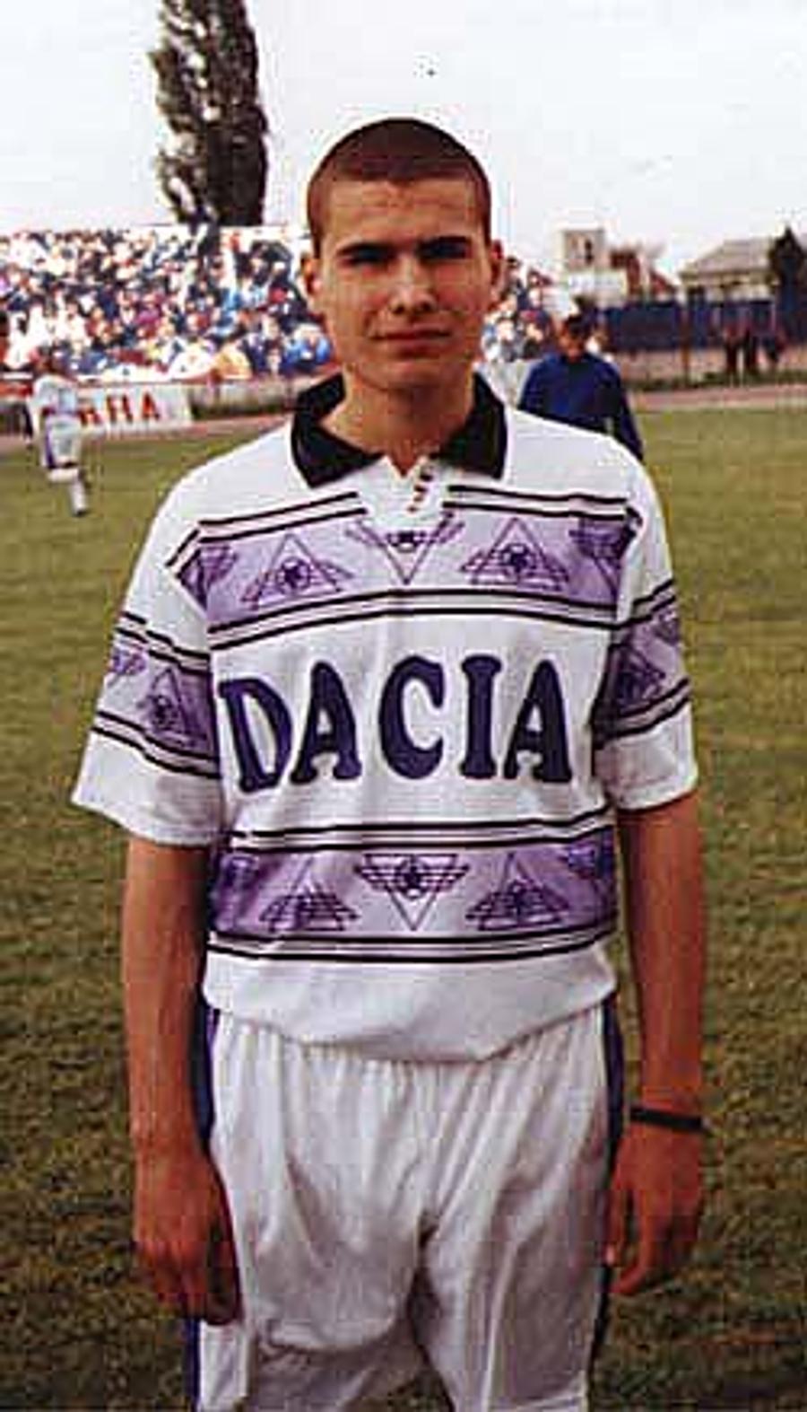 Adrian Mutu în tricoul lui FC Argeș / foto: Facebook Fotbal Club Argeș Pitești „Am scos Dinamo din faliment pe banii mei!” » Nețoiu, atac la contestatari: „Eu le-am dat un titlu gratis, iar alții mă înjură?!”