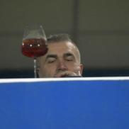 La meciul Farul - CFR Cluj s-a consumat alcool pe stadion. Foto: GSP.RO