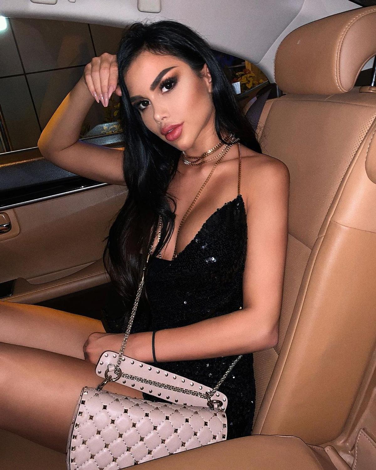 FOTO HOT Diana are sânge juventin » Ea e fotomodelul sexy care suspină după meciurile lui Cristiano Ronaldo