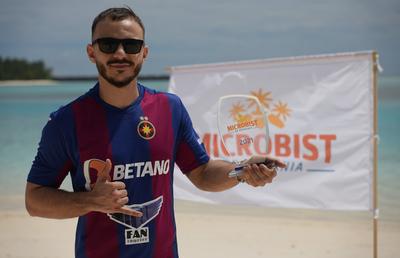 Gafă uriașă la emisiunea „Microbist de România” » Suporter FCSB, îmbrăcat în echipamentul CSA Steaua!