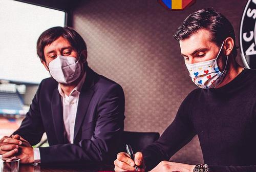Florin Niță (33 de ani) a semnat prelungirea contractului cu Sparta Praga, până în vara anului 2023