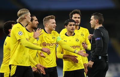 Ovidiu Hațegan, două decizii controversate în City - Dortmund! Starul Borussiei a răbufnit: „Arbitrul ăsta are nevoie de o verificare” + „E cel mai bun transfer al lui City în acest sezon”
