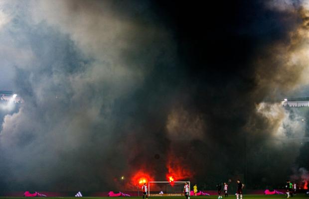 „A fost o atmosferă bolnavă” » Noi detalii de la haosul Feyenoord - Ajax! Antrenorul a intrat pe teren: „Folosiți-vă creierul, la naiba!"