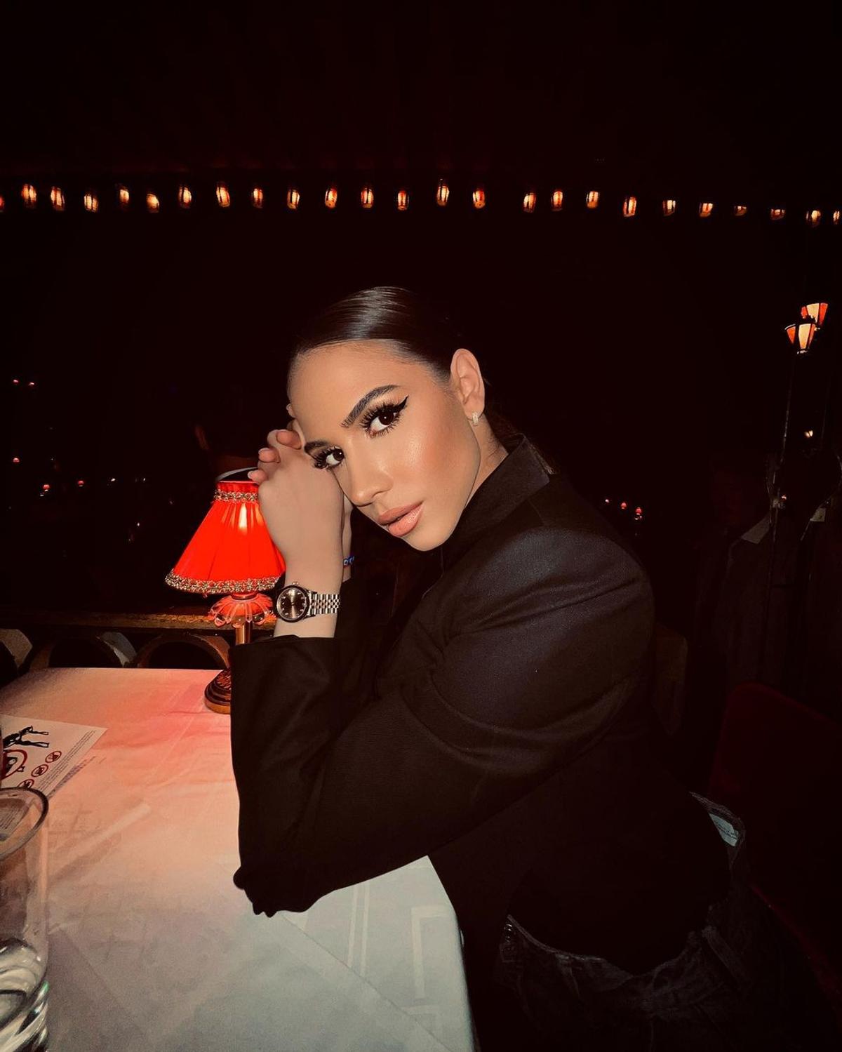 Fiica lui Marius Șumudică, ședință foto de poveste pe Instagram, într-o rochie roșie: „Miss Turcia”