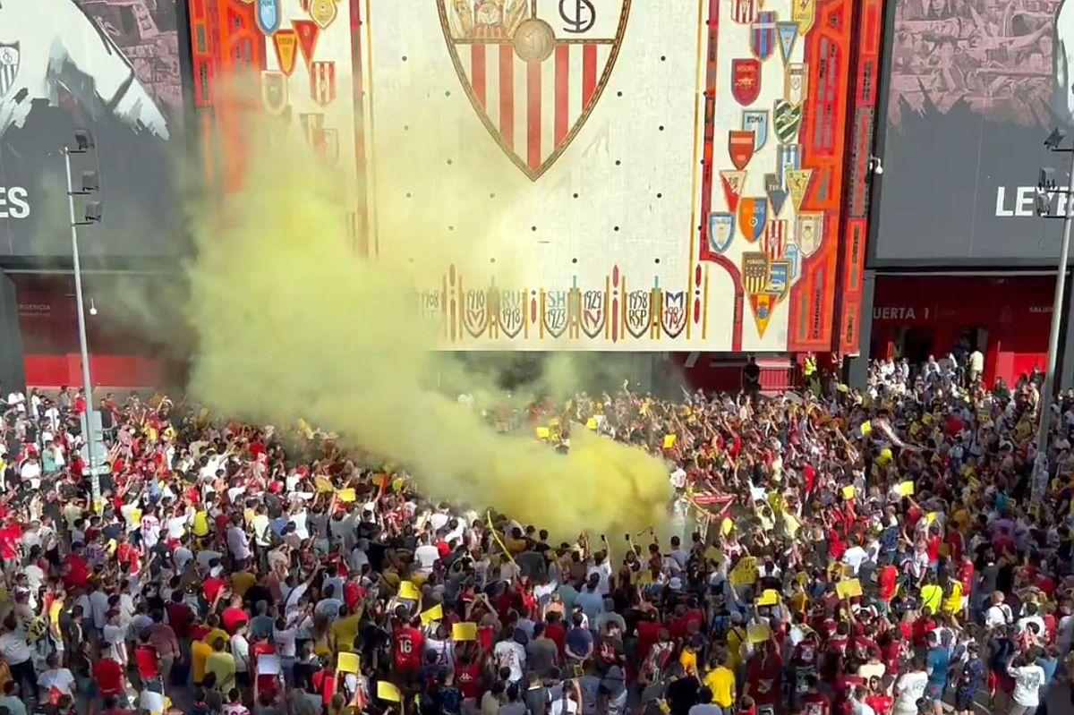 Protest masiv înaintea derby-ului din La Liga: „Plecați!” » Tată și fiu luptă pentru putere într-un scenariu de film!