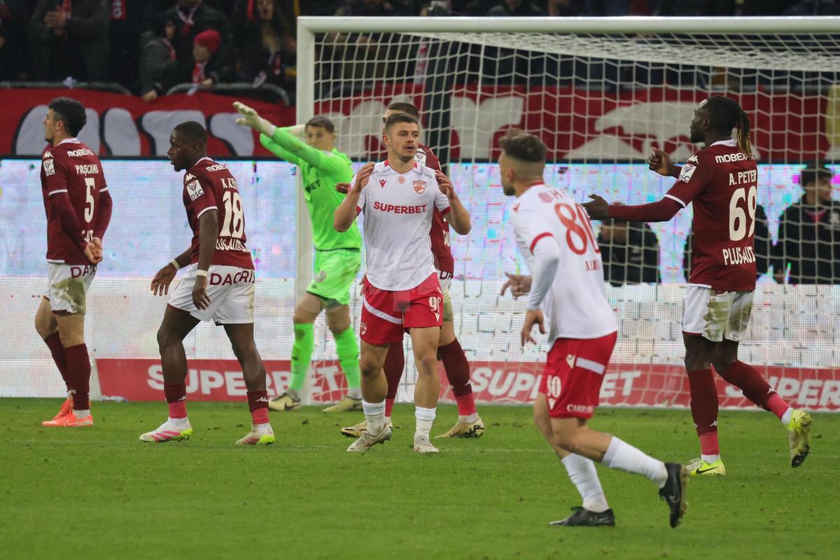 Imagini din Rapid - Dinamo / 6 aprilie 2025