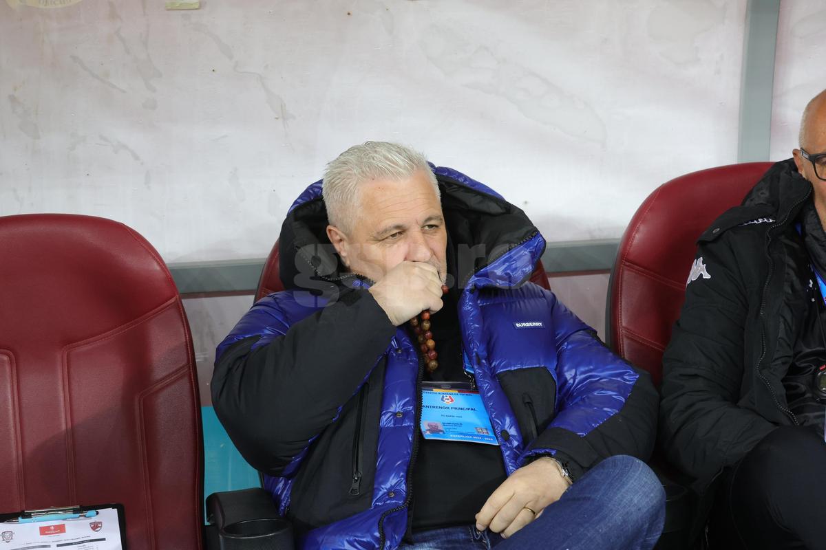 Marius Șumudică ridică în slăvi un „tricolor”: „Voi îl comparați cu alt atacant din România?! E cel mai bun, se vede de la kilometrul 50!”