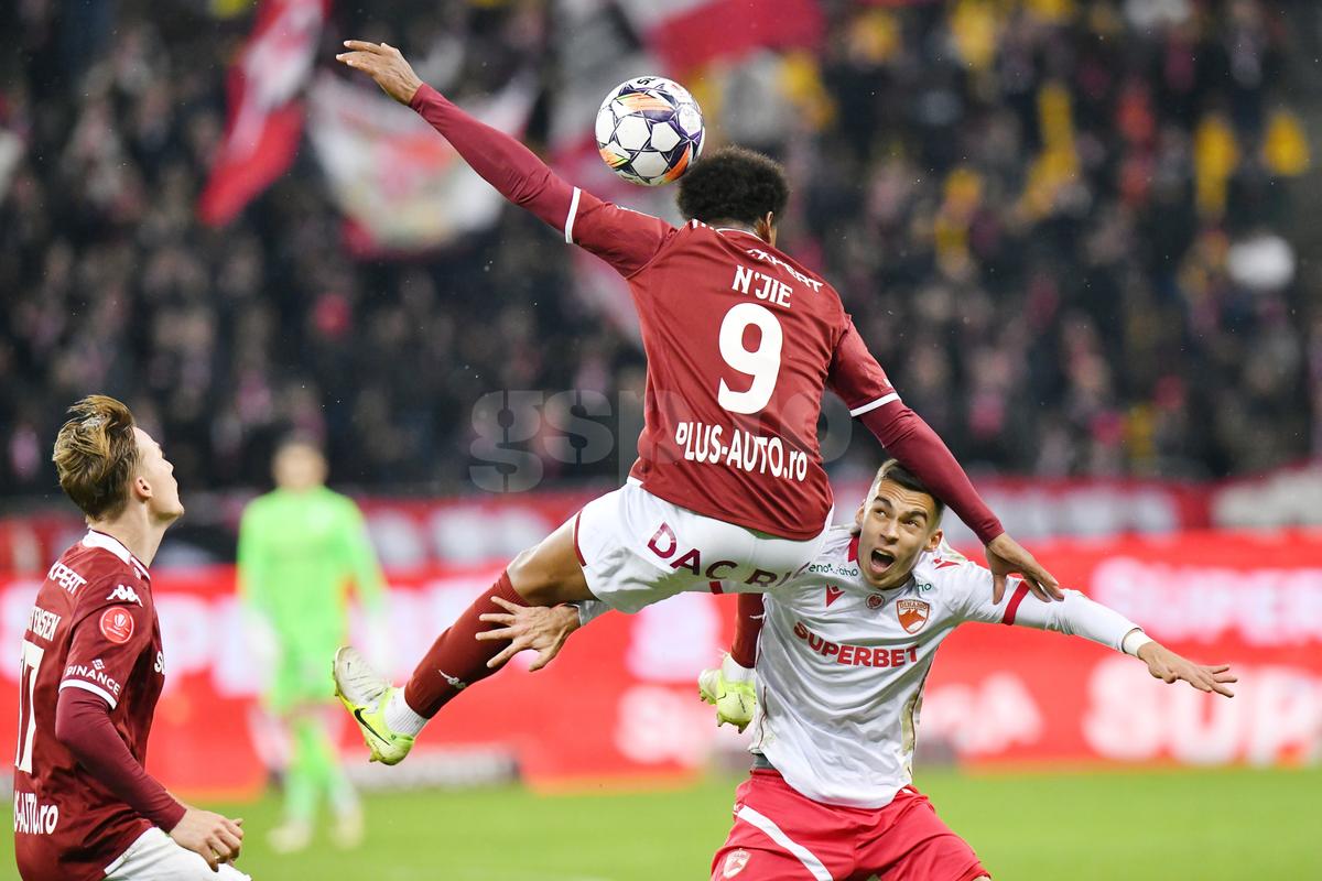 Imagini din Rapid - Dinamo / 6 aprilie 2025