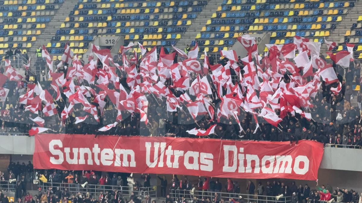 Scenografia afișată de fanii lui Dinamo în meciul cu Rapid