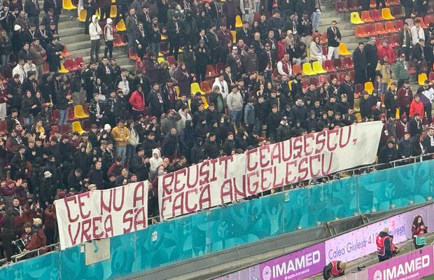 Discursul lui Șumudică a fost ignorat: fanii Rapidului au PROTESTAT din nou » Comparație cu Ceaușescu