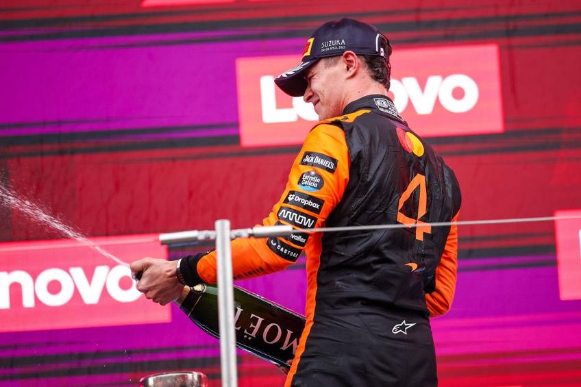 Lando Norris a dezbătut incidentul cu Max Verstappen de pe linia boxelor: „Nu mă așteptam” / foto: Imago