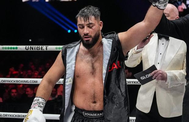Victorii pentru Alin Nechita și Ionuț Iancu în „piramida” Glory 99 » Alți doi români au fost prezenți în competiție