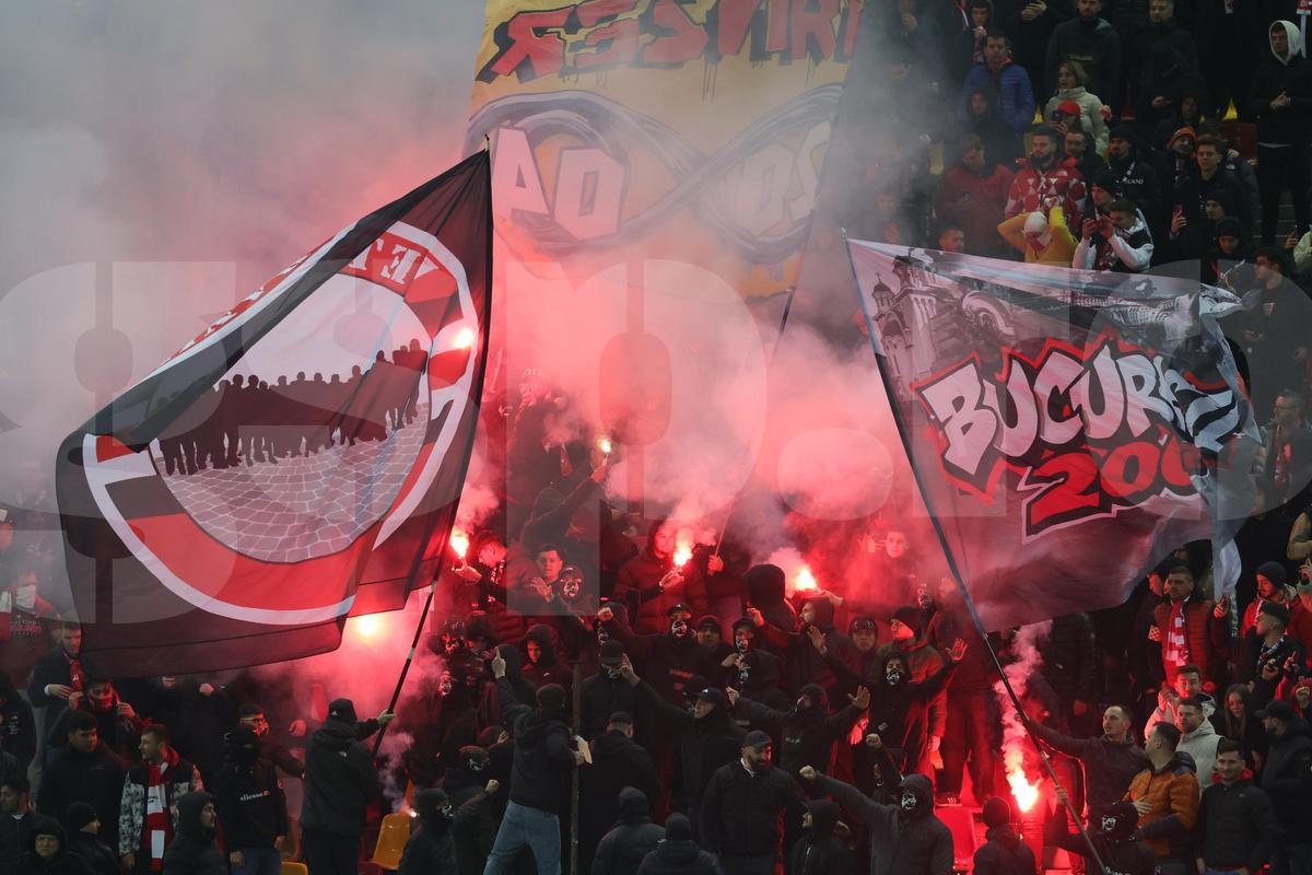Scenografia afișată de fanii lui Dinamo în meciul cu Rapid