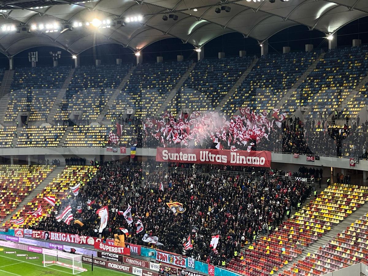 Scenografia afișată de fanii lui Dinamo în meciul cu Rapid