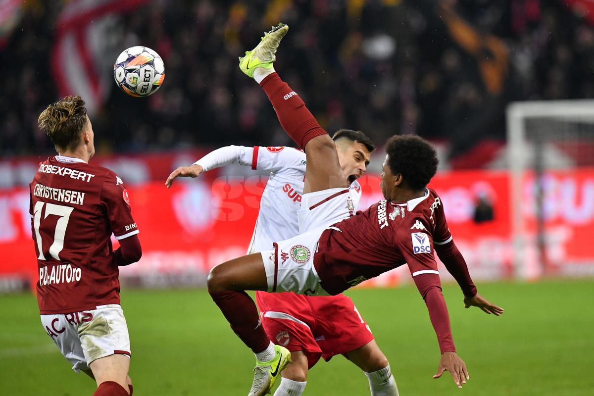 Imagini din Rapid - Dinamo / 6 aprilie 2025