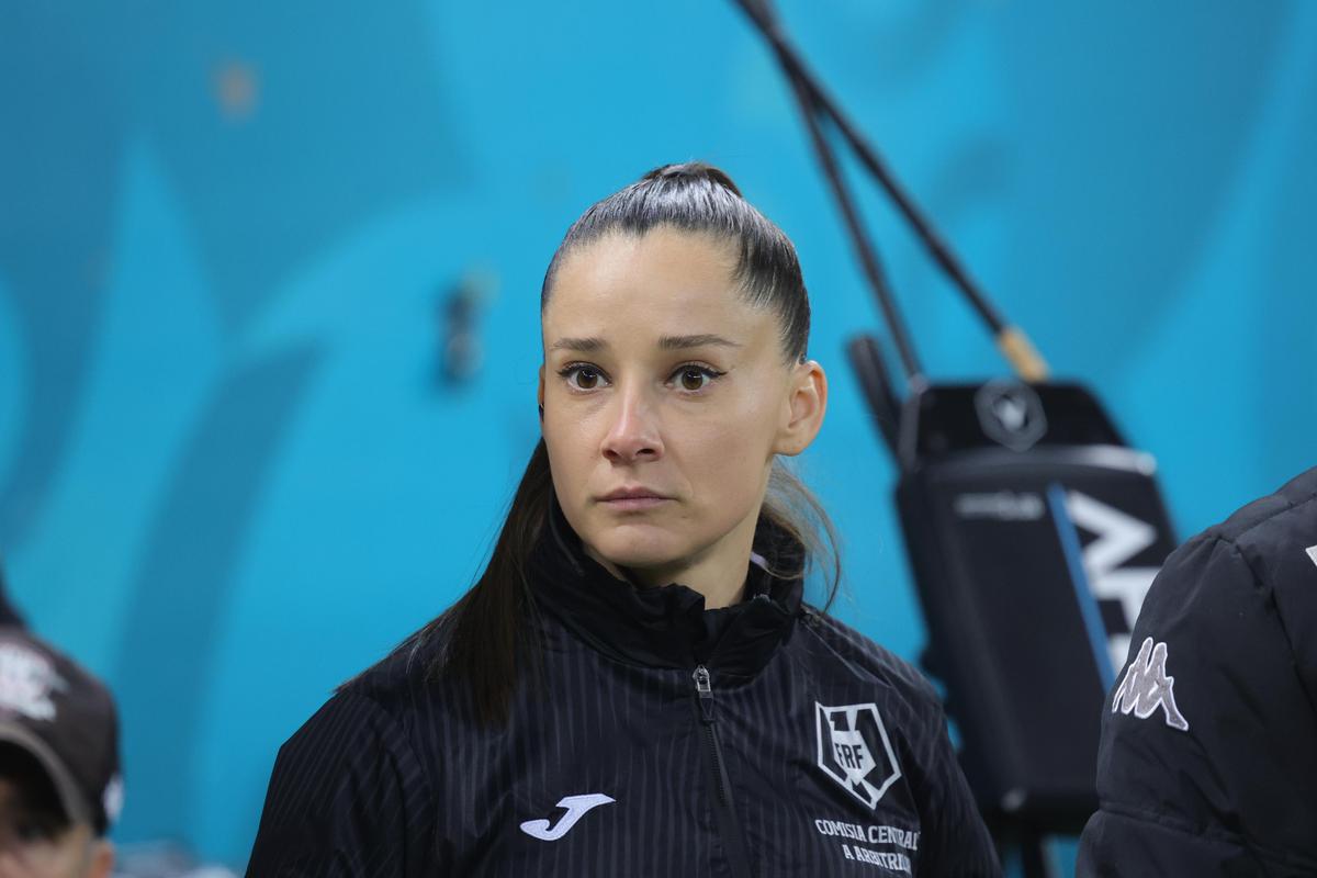 „Trebuie să fii tare și să pui piciorul în prag” » Iuliana Demetrescu, arbitru la Rapid - Dinamo, merge la Europeanul din Elveția