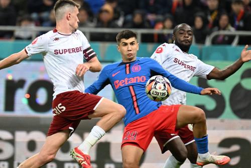 FCSB e gata să-l vândă pe Alexandru Musi // FOTO: Imago