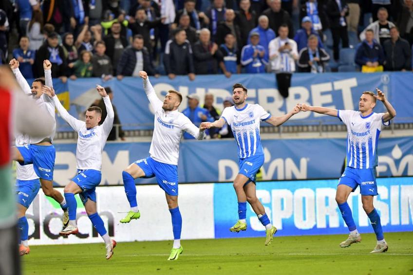 Oltenii, la finalul victoriei cu CFR Cluj, scor 2-0 // foto: Cristi Preda (GSP)