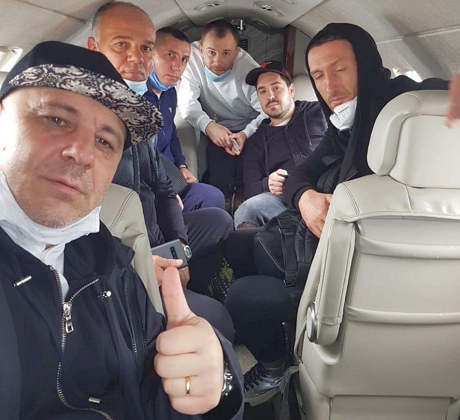 Șumudică și staff-ul lui, în drum spre Turcia Marius Șumudică, după ce a aflat ce îl așteaptă la sosirea în Turcia: „De mult nu am mai plâns așa”