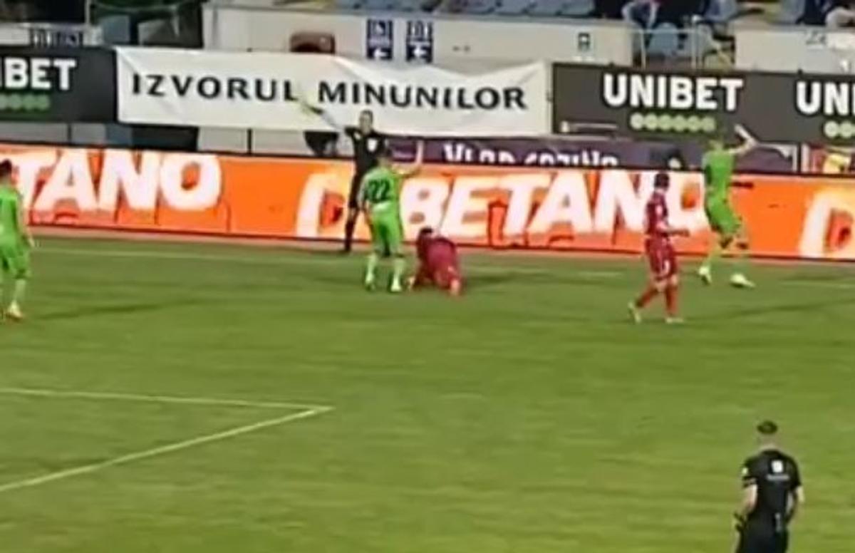 FOTO Botoșani - Dinamo, roșu Pierret 06.05.2022