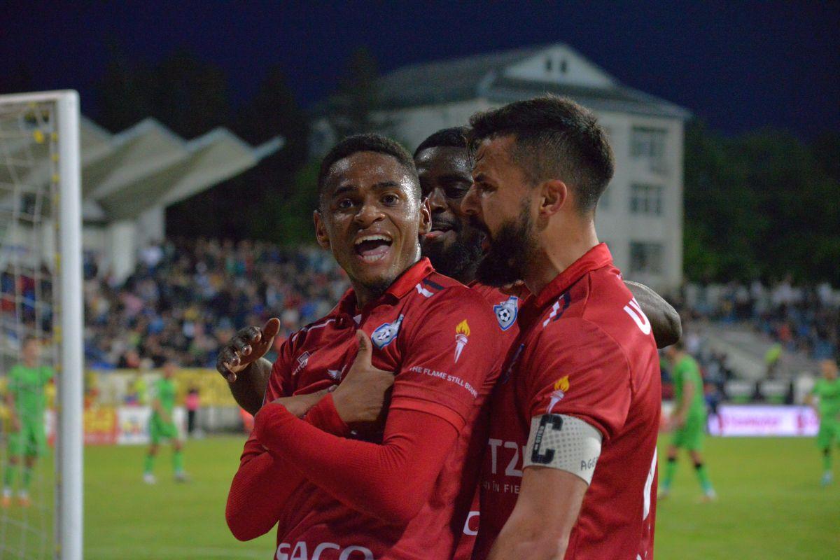 Potecă spre baraj! În inferioritate numerică, Dinamo câștigă thrillerul cu 5 goluri de la Botoșani