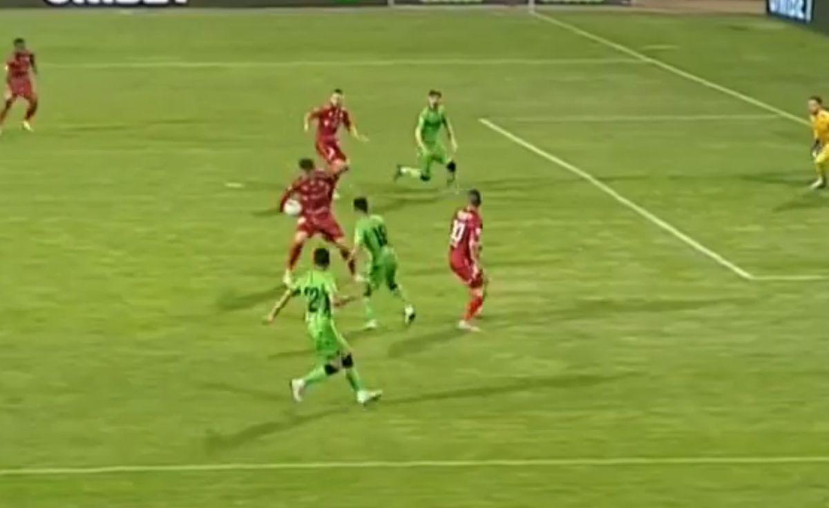 FOTO Botoșani - Dinamo, posibil penalty la Șeroni 06.05.2022
