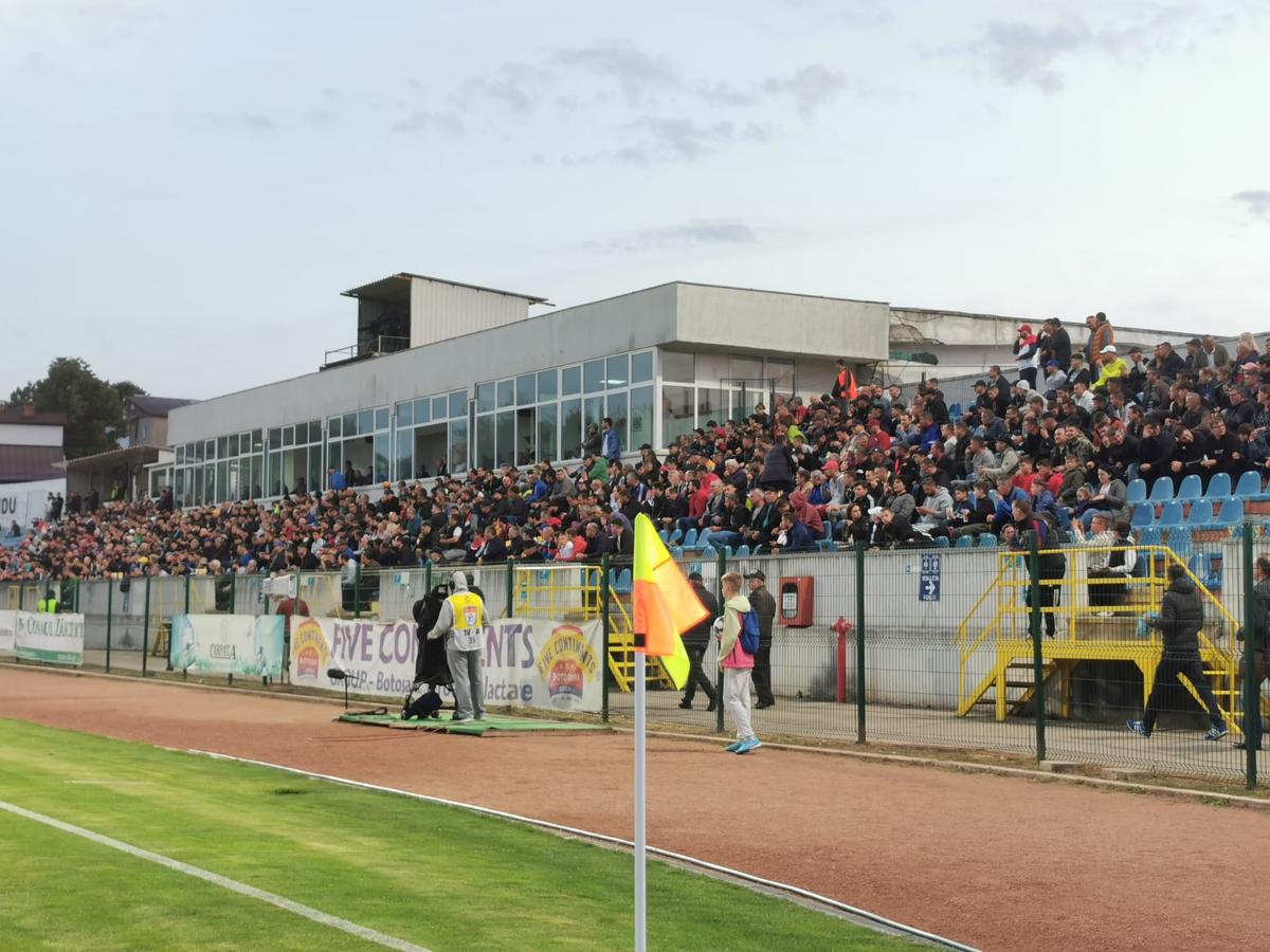 Potecă spre baraj! În inferioritate numerică, Dinamo câștigă thrillerul cu 5 goluri de la Botoșani