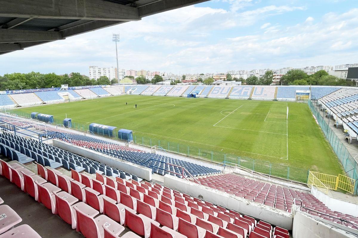 Finală de 7* pe stadion de 3* » GSP a vizitat arena care ar putea găzdui duelul de titlu din Liga 1: „Deja ne sună oamenii că vor câte 1.000 de bilete”