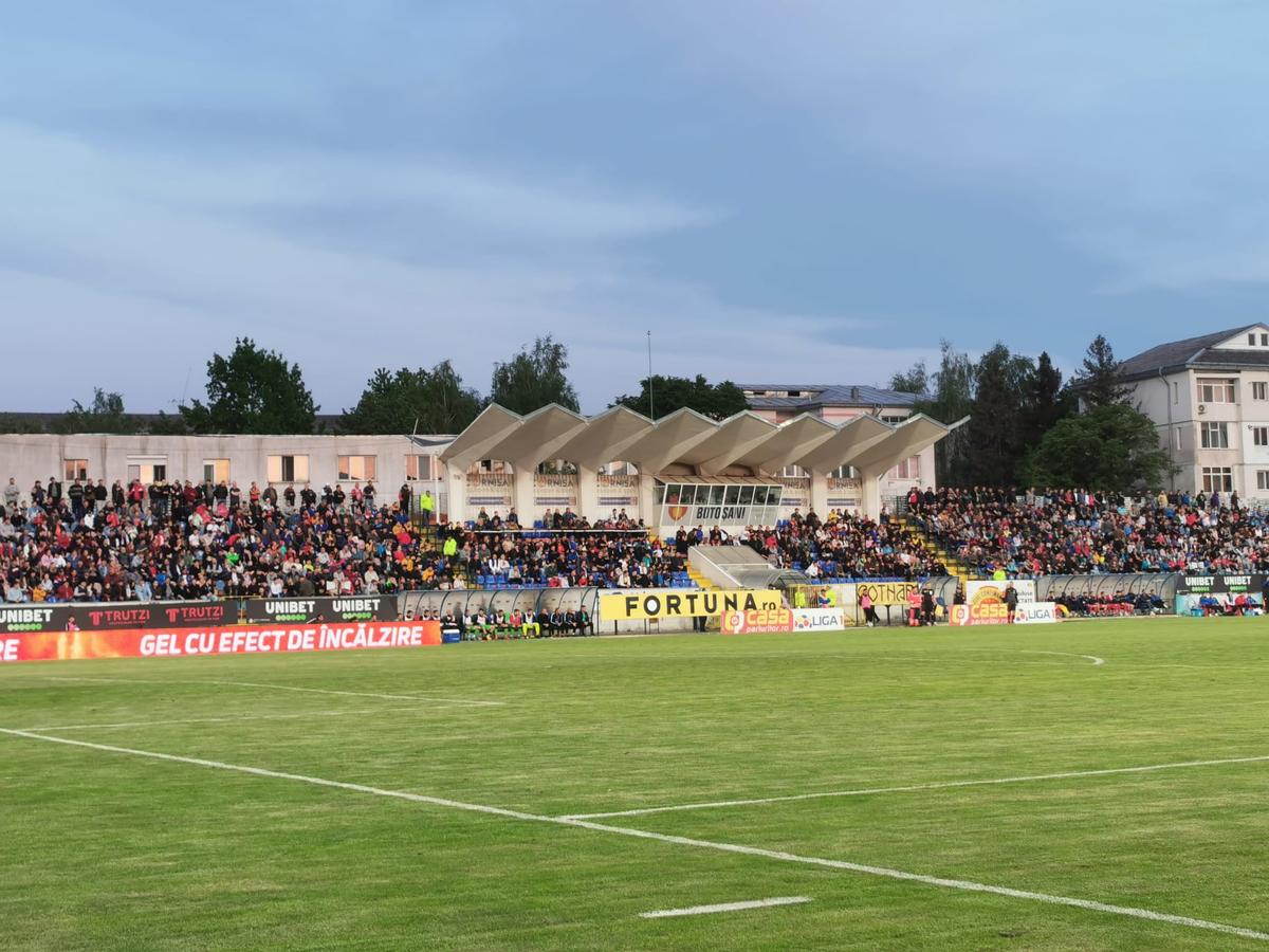 Potecă spre baraj! În inferioritate numerică, Dinamo câștigă thrillerul cu 5 goluri de la Botoșani