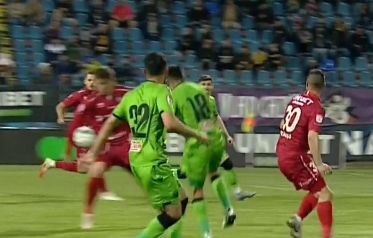 FOTO Botoșani - Dinamo, posibil penalty la Șeroni 06.05.2022