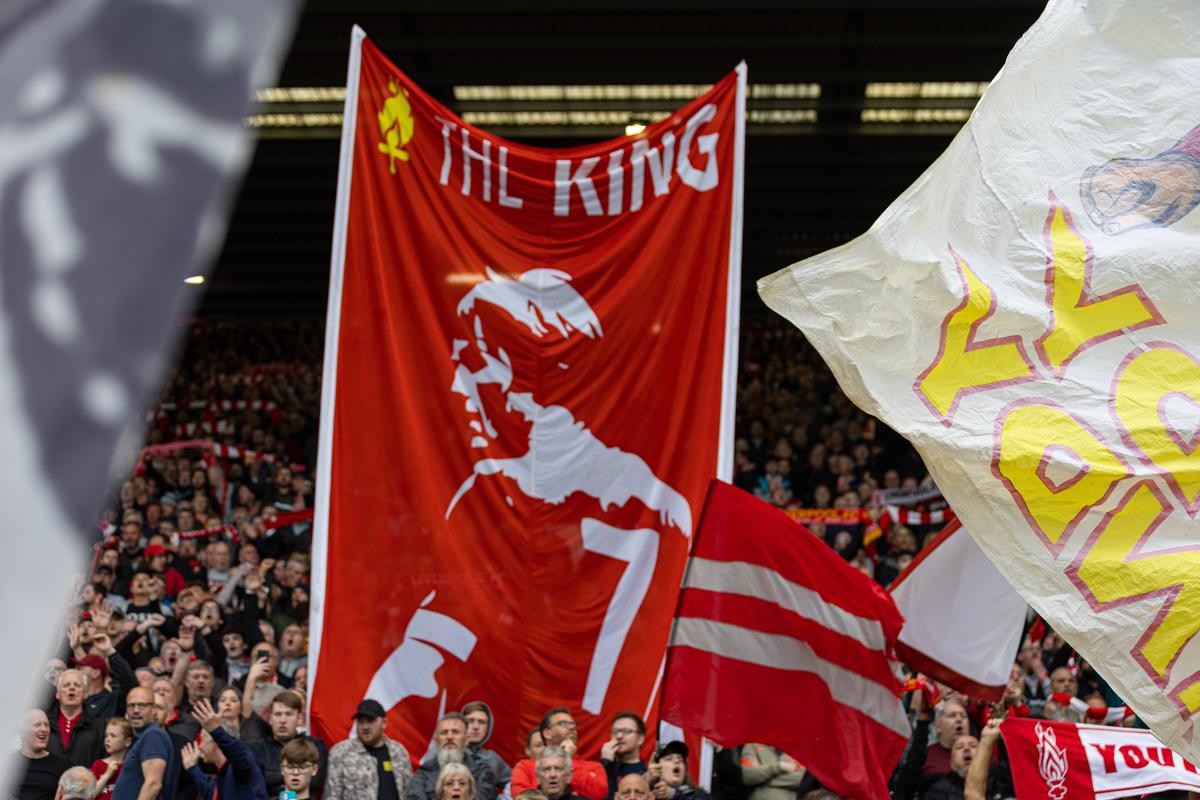 Protest pe Anfield » Ce au făcut suporterii lui Liverpool în ziua încoronării Regelui Charles
