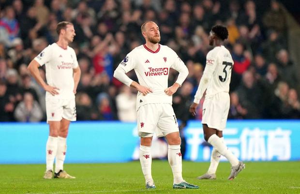 ȘOC în Premier League! Câte goluri a putut să încaseze Manchester United de la locul 14