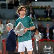 Andrey Rublev, victorios la Madrid după finala cu Felix Auger-Aliassime / FOTO: Imago