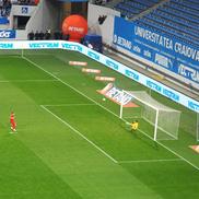 Penalty ratat de Olaru în Craiova - FCSB/ FOTO Ionuț Iordache (GSP)
