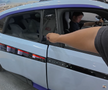 „Ferrari chinezesc” » Un vlogger român a ajuns din greșeală la prezentarea mașinii viitorului din China: IMAGINI