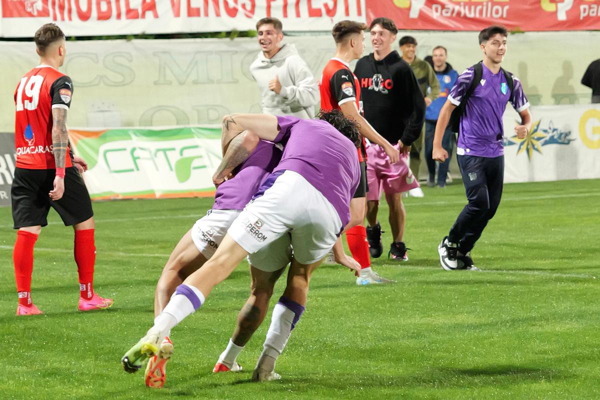 Sărbătoare la Mioveni, după ce FC Argeș a promovat