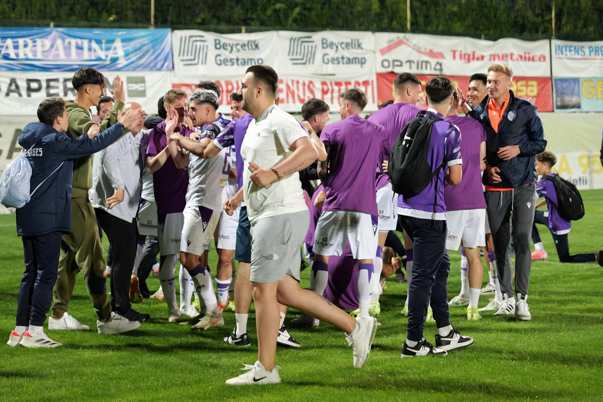 Sărbătoare la Mioveni, după ce FC Argeș a promovat