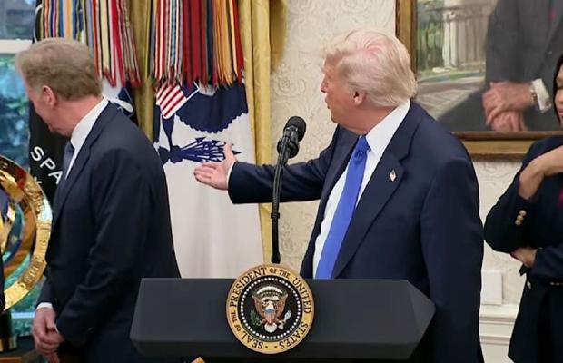 Donald Trump încurcă trofeele Mondialelor! » Ce le-a zis jurnaliștilor și ce era, de fapt