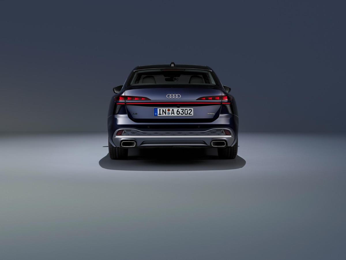 Mașina de lux a fost lansată și în România! Este mai ieftină decât BMW și Mercedes