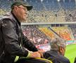 Momente inedite pe Arena Națională, cu Mircea Lucescu în prim-plan! Selecționerul a beneficiat de masaj pe toată durata meciului FCSB - Dinamo