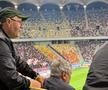 Momente inedite pe Arena Națională, cu Mircea Lucescu în prim-plan! Selecționerul a beneficiat de masaj pe toată durata meciului FCSB - Dinamo