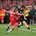 Kvicha Kvaratskhelia și Joshua Kimmich, Bayern - PSG, 06.05.2026 // foto: Getty Images