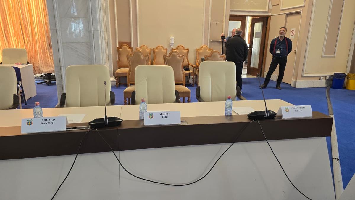 Steaua '86 în Camera Deputaților » Parlamentarii AUR au „confiscat” sărbătoarea, Balint a cerut indemnizații de merit pentru toată echipa: „În mod firesc și drept”