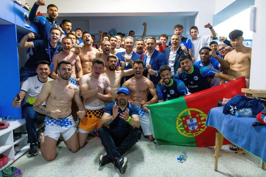 Bucuria celor de la Corvinul, după promovarea în Superliga/ FOTO Facebook @Corvinul