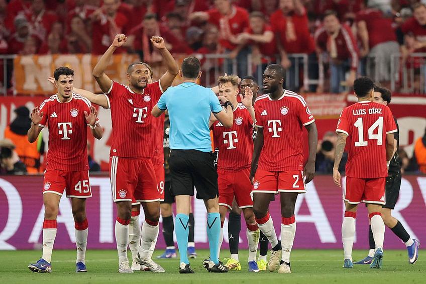 Scandal uriaș la Bayern - PSG » Nemții au năvălit peste arbitru/ FOTO Getty Images