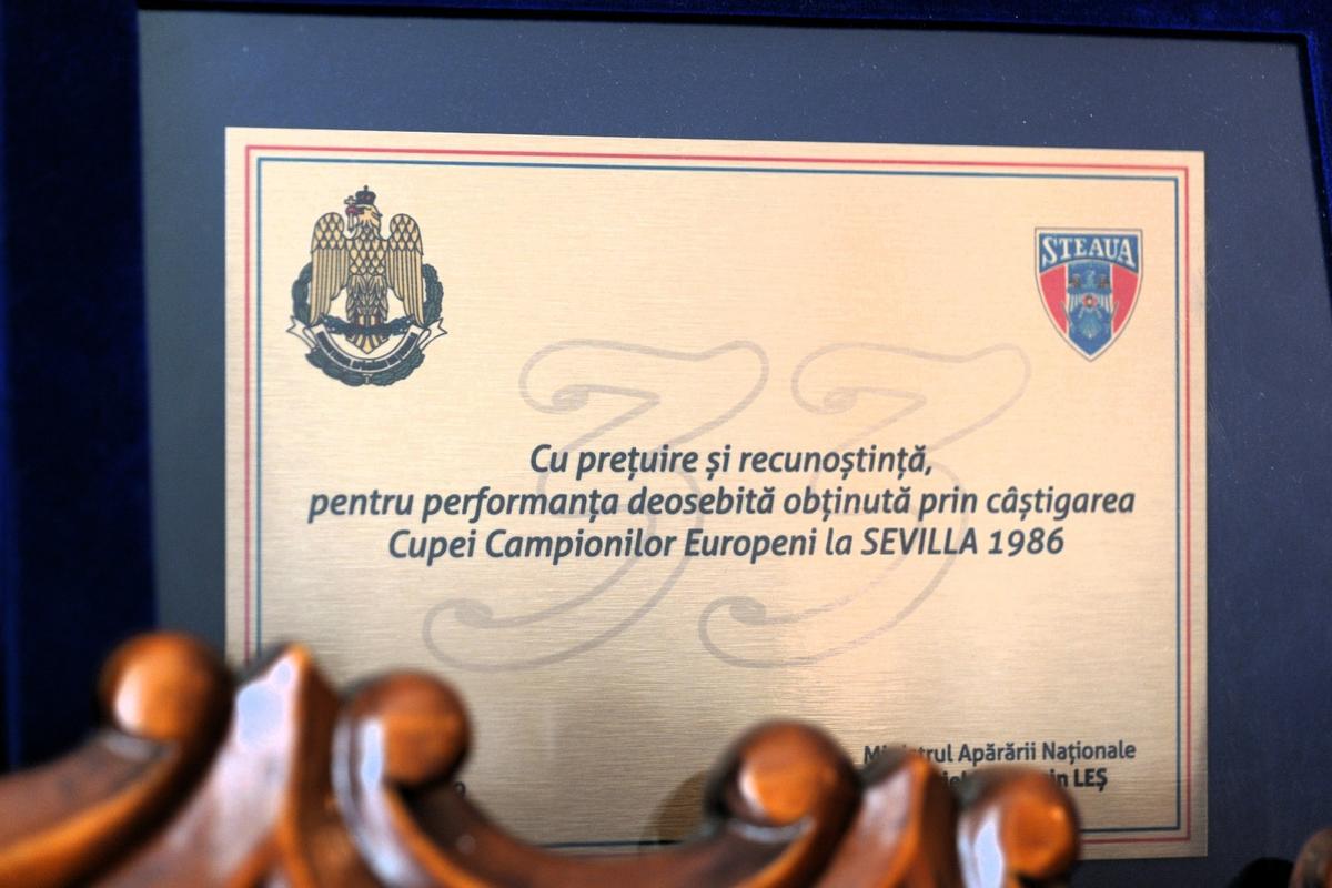 Gabi Balint a deschis ușa casei, la Sângeorz-Băi » Spumos la 40 de ani de la Sevilla: „În timp ce mergeam să bat penalty-ul, îl înjuram în gând pe Lăcătuș”